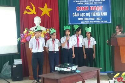 Câu lạc bộ môn Tiếng Anh khối 8
